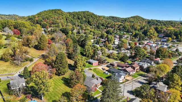 $400,000 | 1202 Virginia Avenue Northwest, Norton, VA 24273