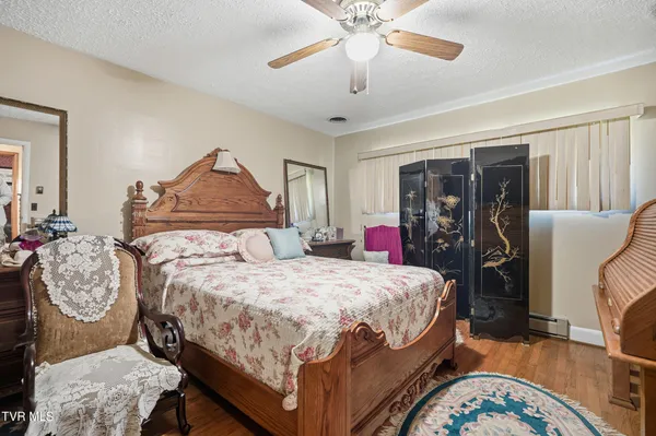 $400,000 | 1202 Virginia Avenue Northwest, Norton, VA 24273