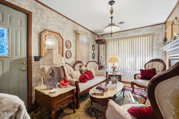 $400,000 | 1202 Virginia Avenue Northwest, Norton, VA 24273
