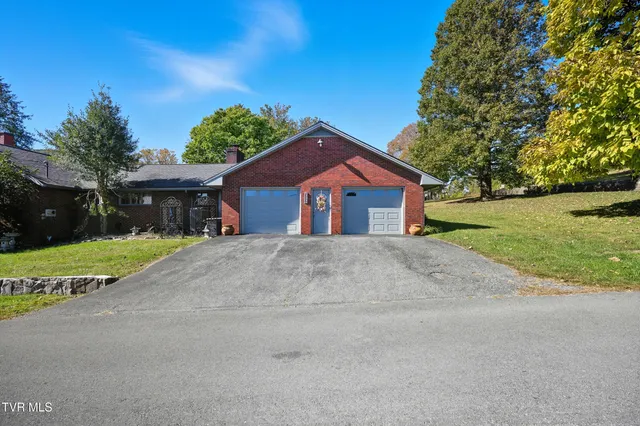 $400,000 | 1202 Virginia Avenue Northwest, Norton, VA 24273