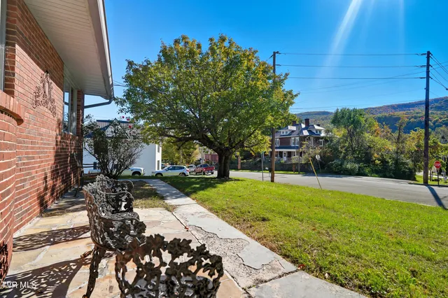 $400,000 | 1202 Virginia Avenue Northwest, Norton, VA 24273