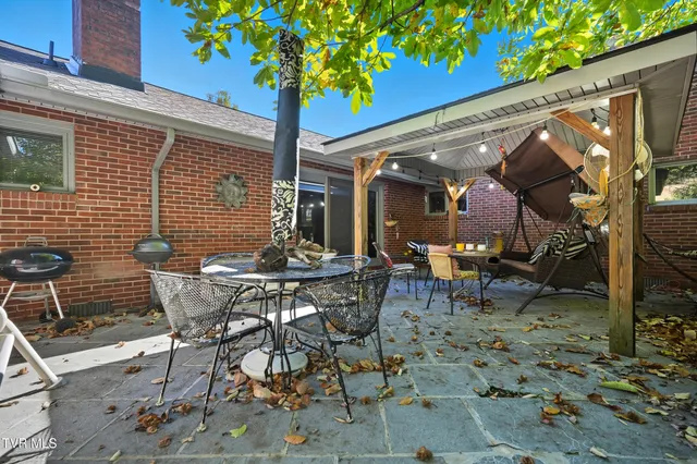 $400,000 | 1202 Virginia Avenue Northwest, Norton, VA 24273