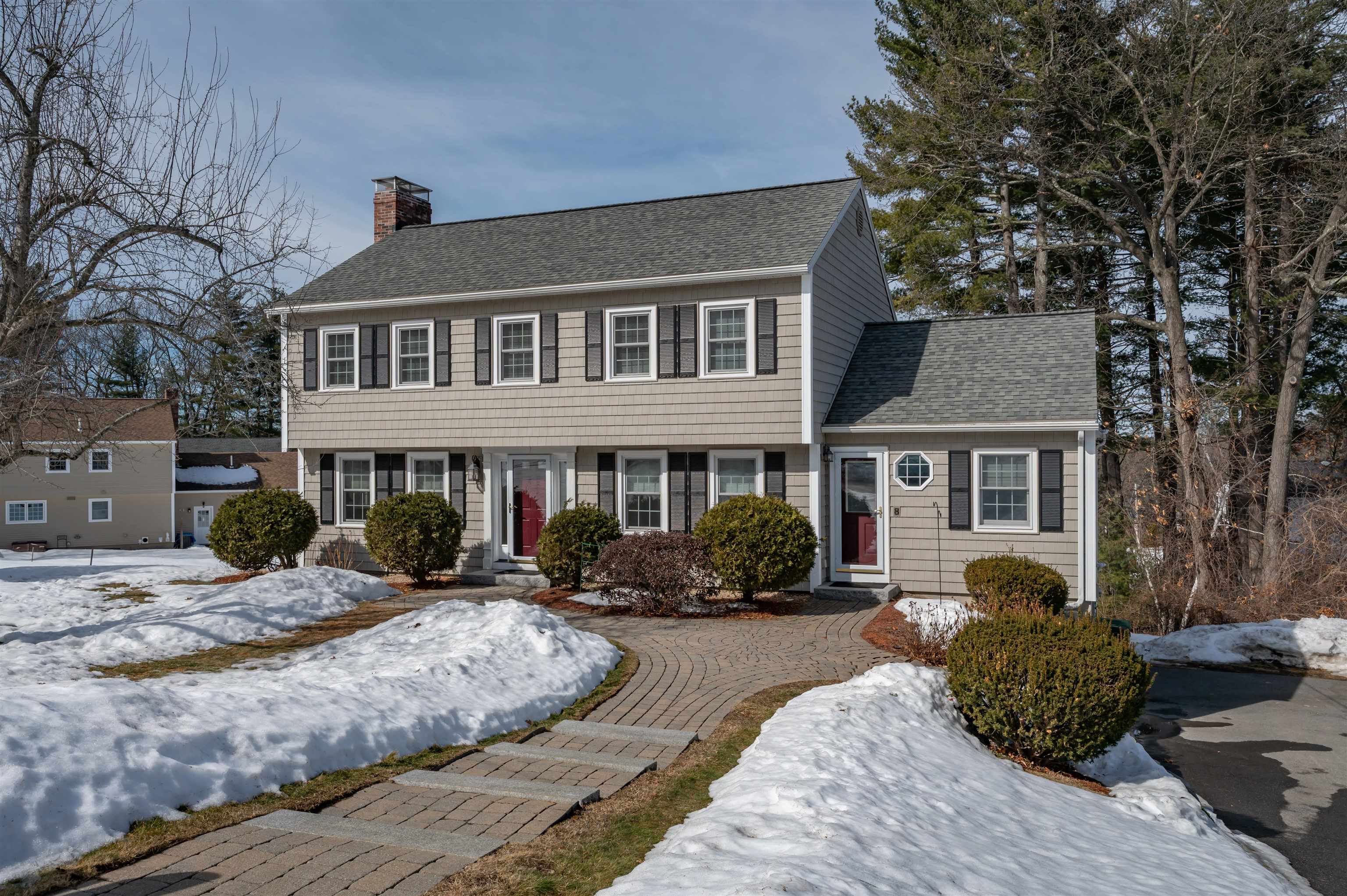 8 Collier Court Nashua, NH 03062 - Photo 1 of 35
