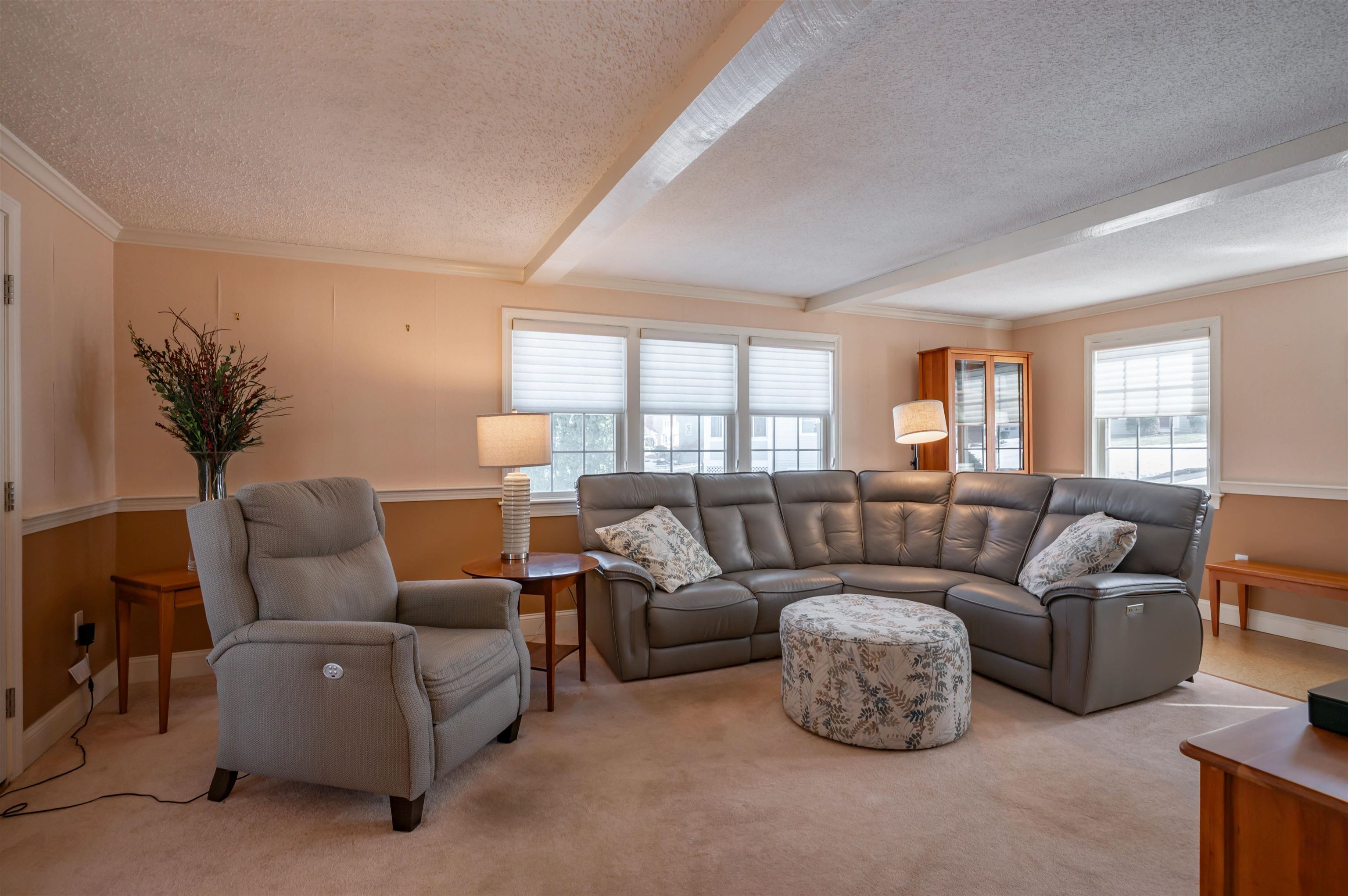 8 Collier Court Nashua, NH 03062 - Photo 11 of 35