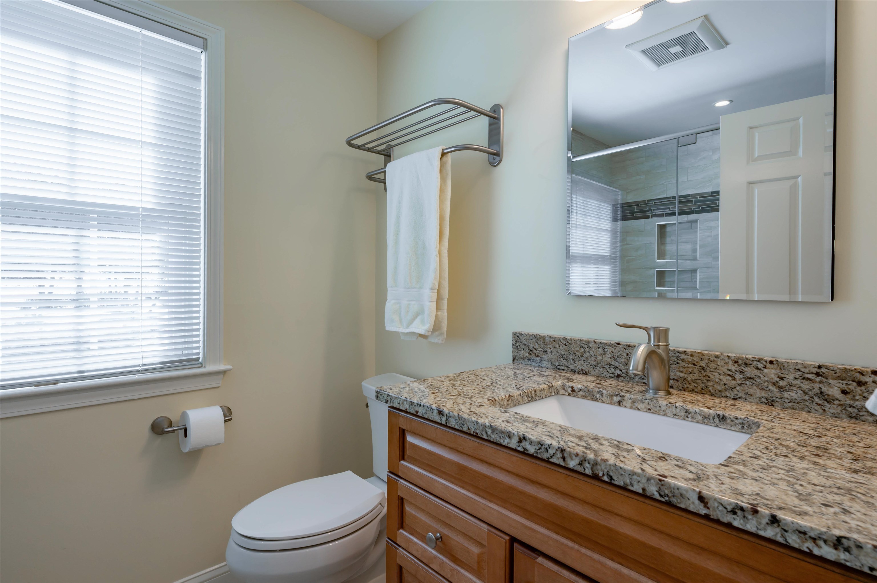 8 Collier Court Nashua, NH 03062 - Photo 21 of 35