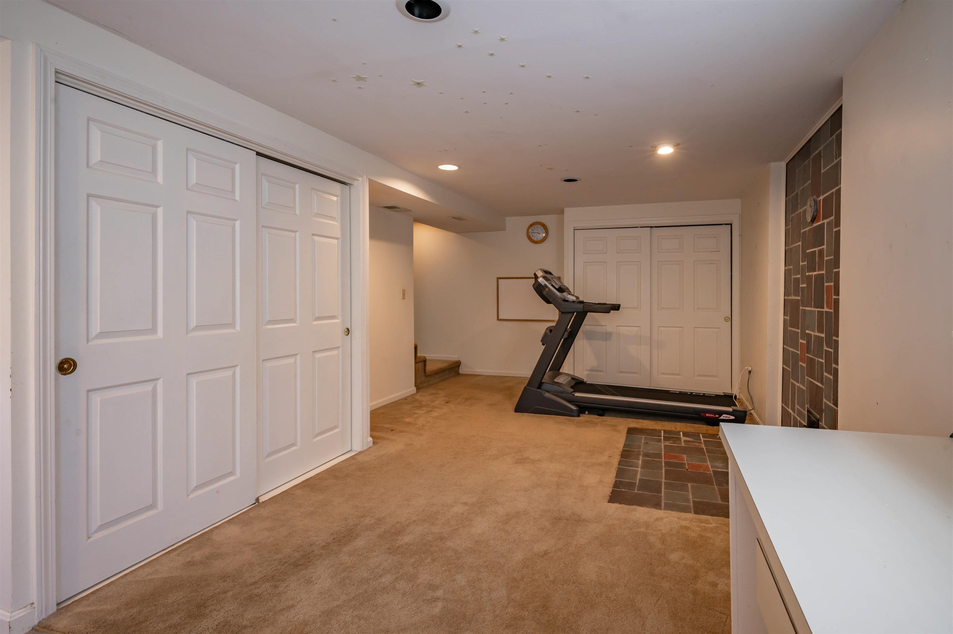 8 Collier Court Nashua, NH 03062 - Photo 27 of 35