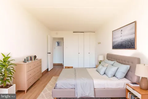 $162,000 | 529 Playa Del Sol, Cherry Hill, NJ 08002