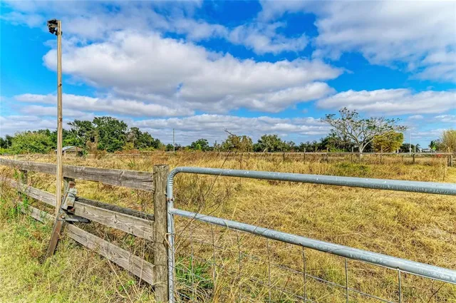 $949,000 | 13710 Golf Course Road, Parrish, FL 34219