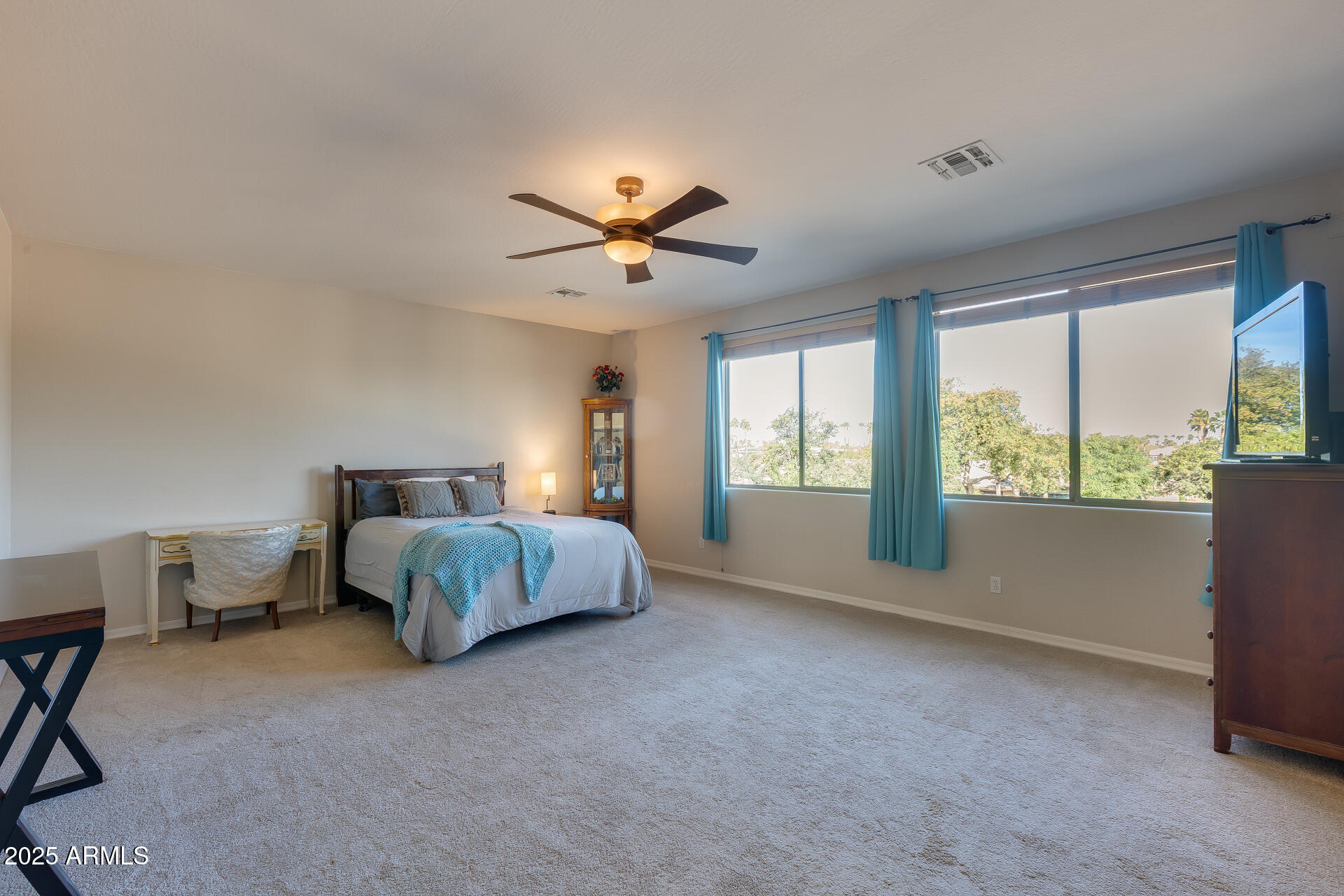 16860 West Northampton Road Surprise, AZ 85374 - Photo 12 of 31 Primary Bedroom