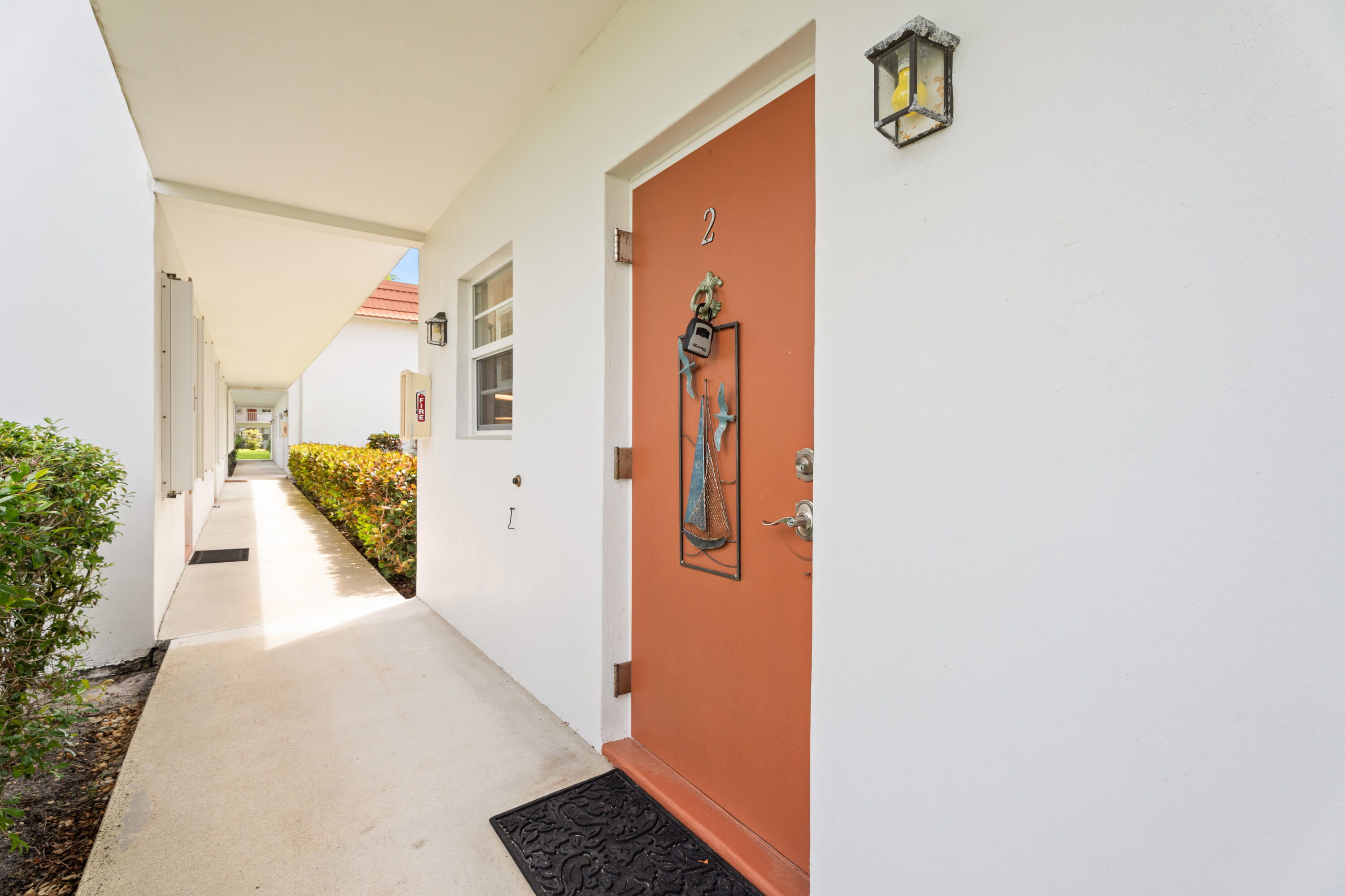 2600 Southeast Ocean Boulevard, Unit R2 Stuart, FL 34996 - Photo 4 of 25 4_smg06678