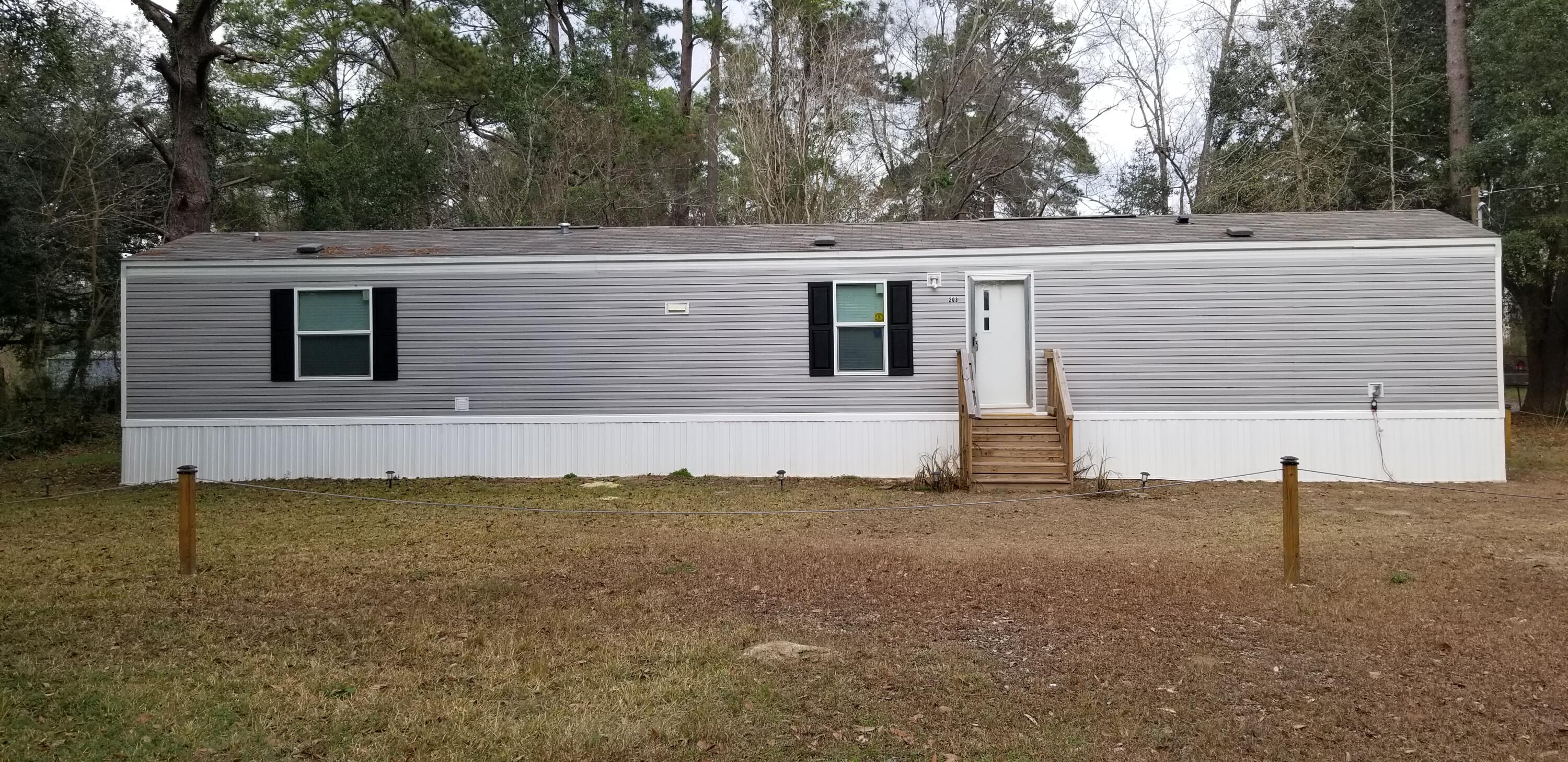 203 Poplar Street Walterboro, SC 29488 - Photo 1 of 28 20260108_153009