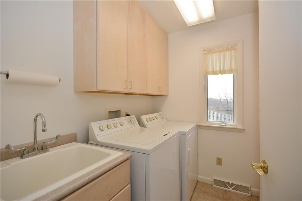 39 Coraopolis Road Coraopolis, PA 15108 - Photo 9 of 19 Gallery Image 9