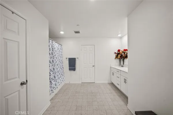 $820,000 | 14043 Royalton Lane, Unit 2, Gardena, CA 90247
