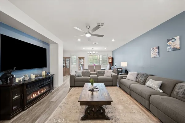 $820,000 | 14043 Royalton Lane, Unit 2, Gardena, CA 90247