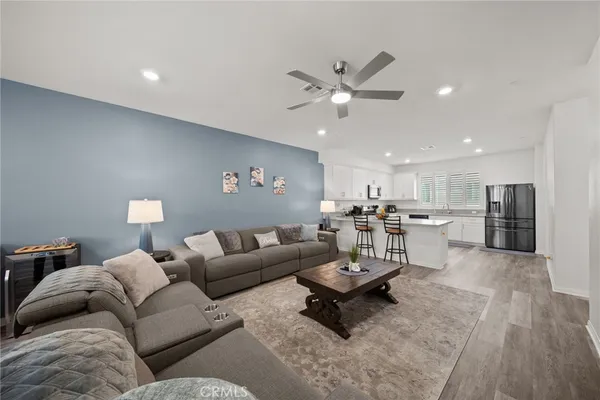 $820,000 | 14043 Royalton Lane, Unit 2, Gardena, CA 90247