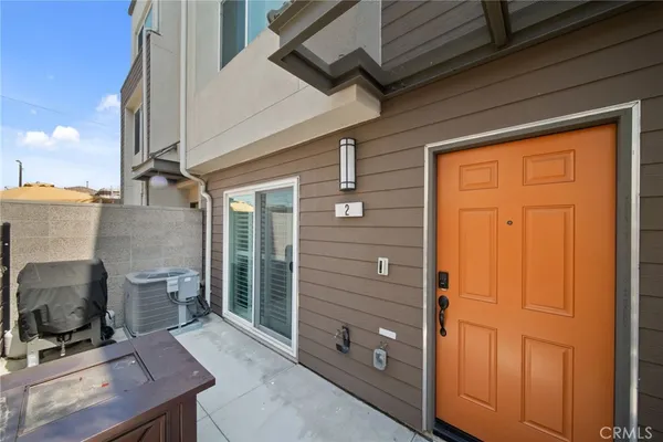$820,000 | 14043 Royalton Lane, Unit 2, Gardena, CA 90247