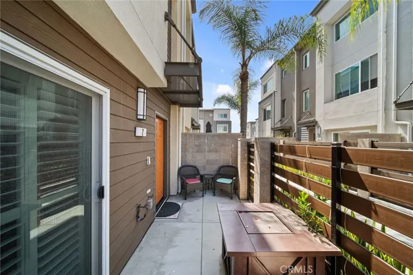 $820,000 | 14043 Royalton Lane, Unit 2, Gardena, CA 90247