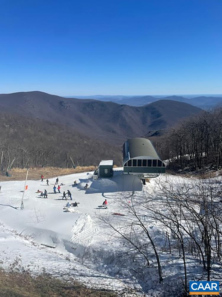 1403 Highlands Roseland, VA 22967 - Photo 5 of 29 a view of a outdoor space with mountain view