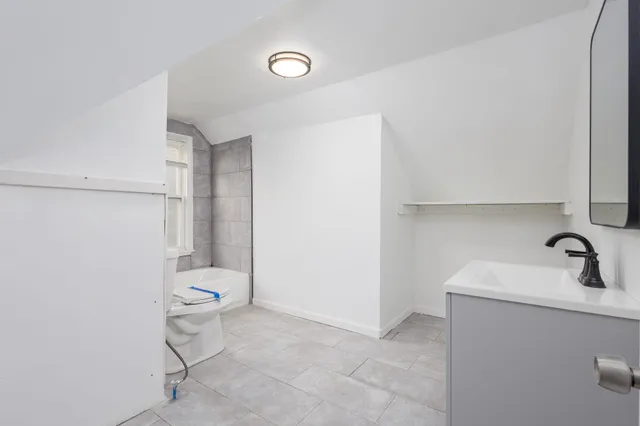 $1,300 | 11222 Wayburn Street, Detroit, MI 48224