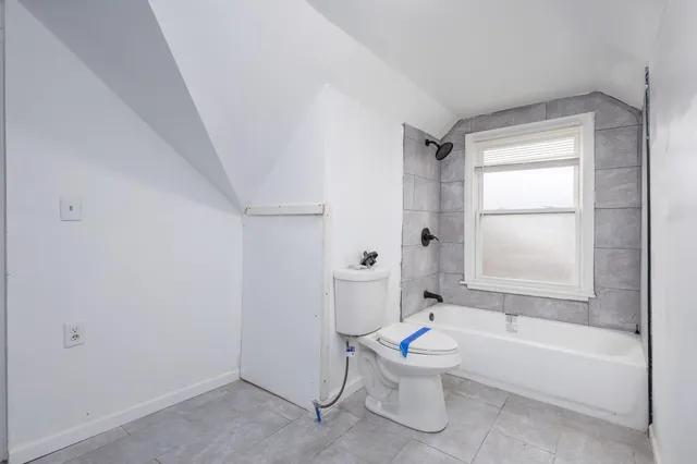 $1,300 | 11222 Wayburn Street, Detroit, MI 48224