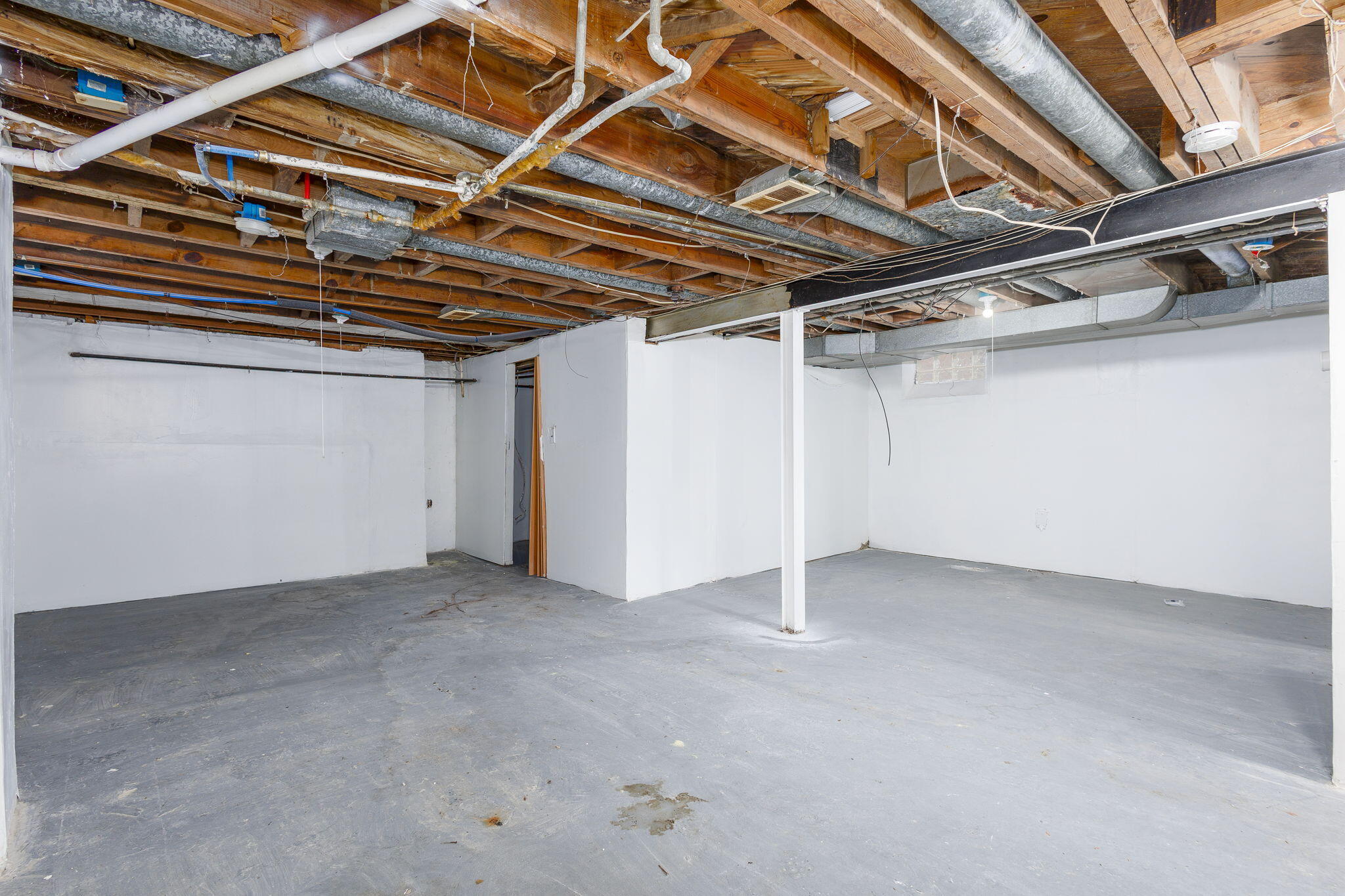 11222 Wayburn Street Detroit, MI 48224 - Photo 21 of 23 21-web-or-mls-Wayburn_11222 - Basement v