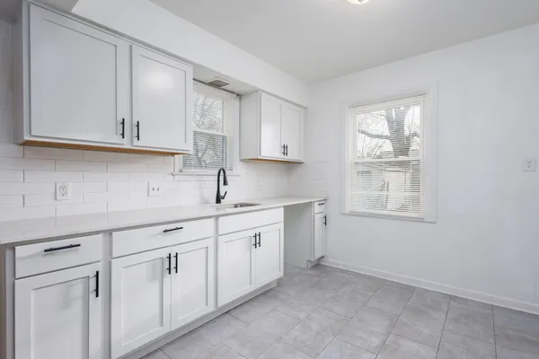 $1,300 | 11222 Wayburn Street, Detroit, MI 48224