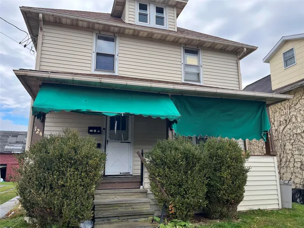 $1,100 | 124 Squires Avenue, Unit 2, Endicott, NY 13760