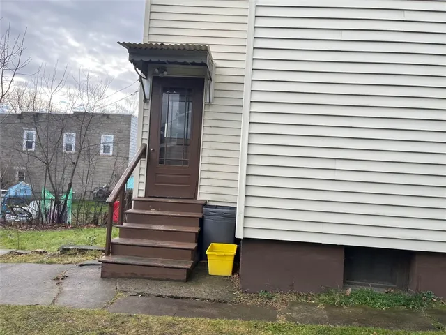 $1,200 | 124 Squires Avenue, Unit 2, Endicott, NY 13760