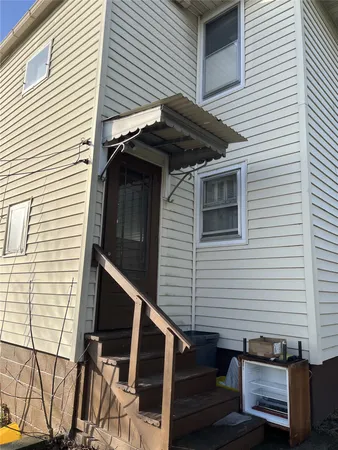 $1,100 | 124 Squires Avenue, Unit 2, Endicott, NY 13760