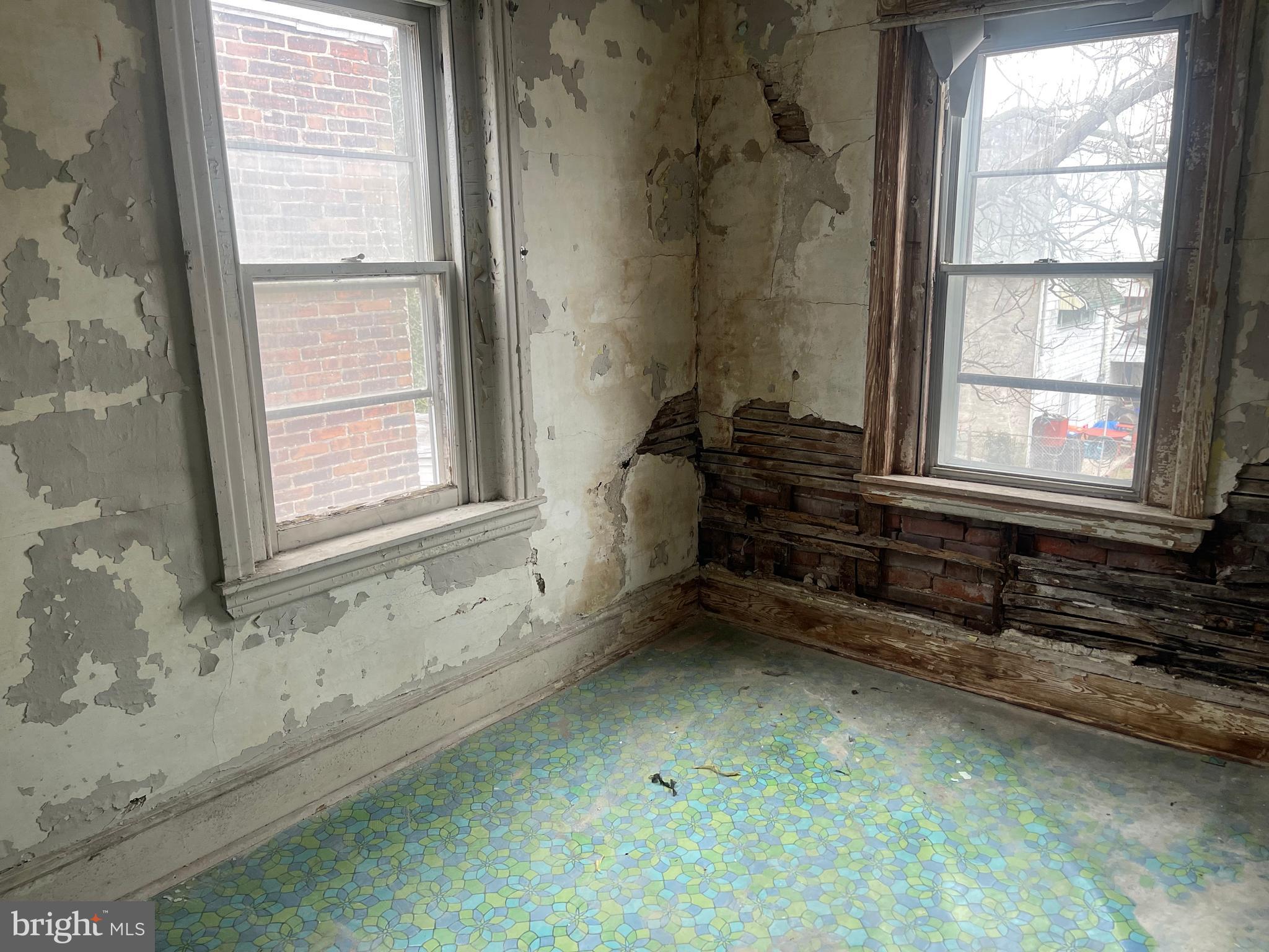 708 Jeffrey Street Chester, PA 19013 - Photo 10 of 13 a room with window