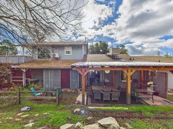 $899,000 | 43710 Hilltop Lane, Ahwahnee, CA 93601