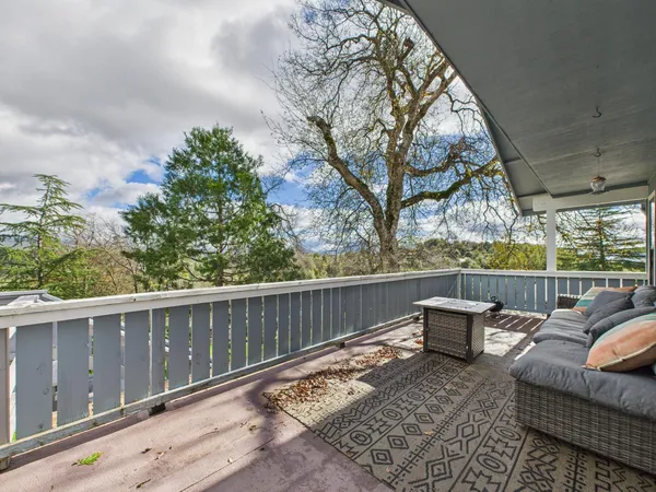$899,000 | 43710 Hilltop Lane, Ahwahnee, CA 93601