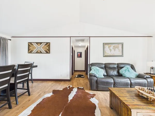 $899,000 | 43710 Hilltop Lane, Ahwahnee, CA 93601