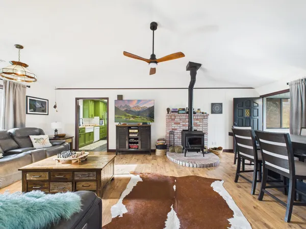 $899,000 | 43710 Hilltop Lane, Ahwahnee, CA 93601