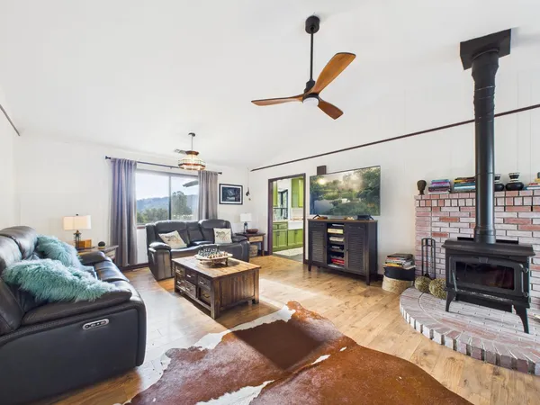 $899,000 | 43710 Hilltop Lane, Ahwahnee, CA 93601