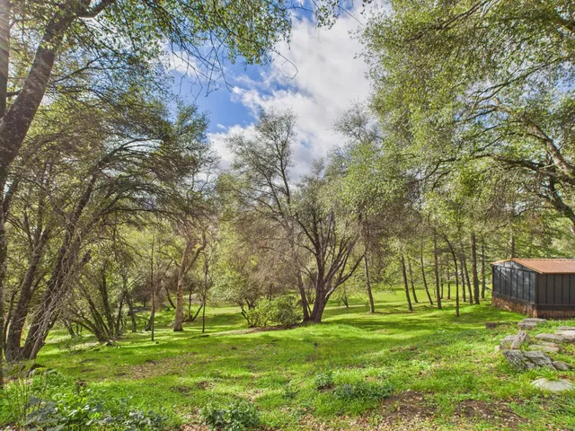 $899,000 | 43710 Hilltop Lane, Ahwahnee, CA 93601