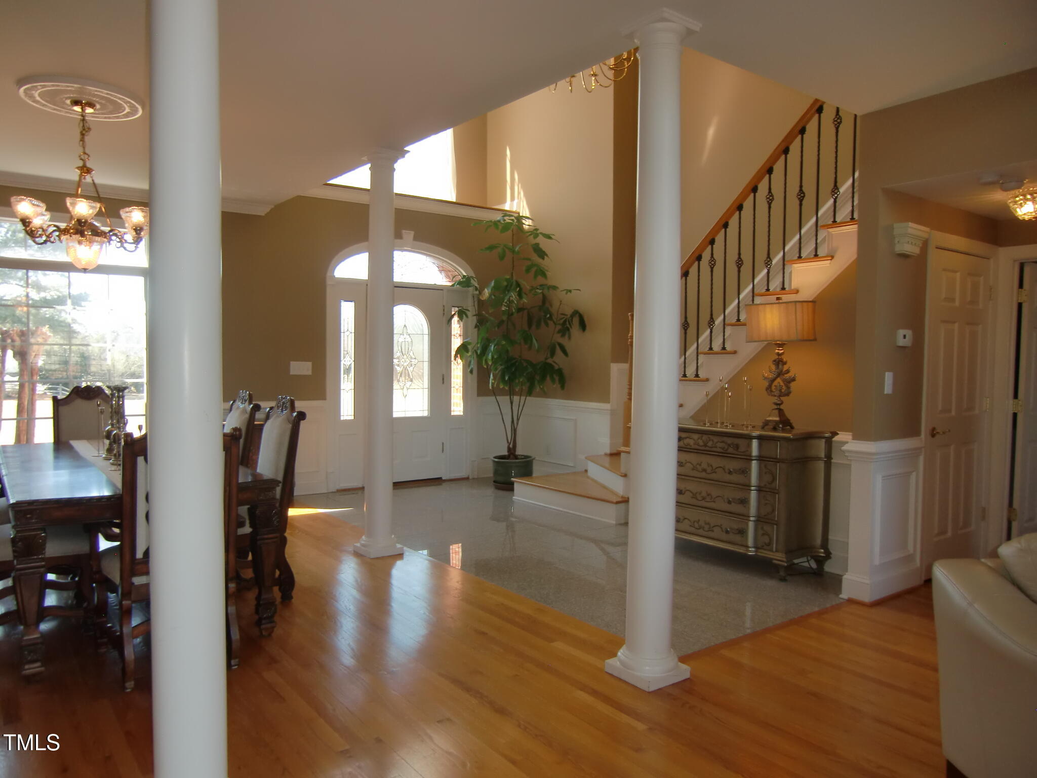 325 Sandy Ridge Road Dunn, NC 28334 - Photo 16 of 97 living.foyer