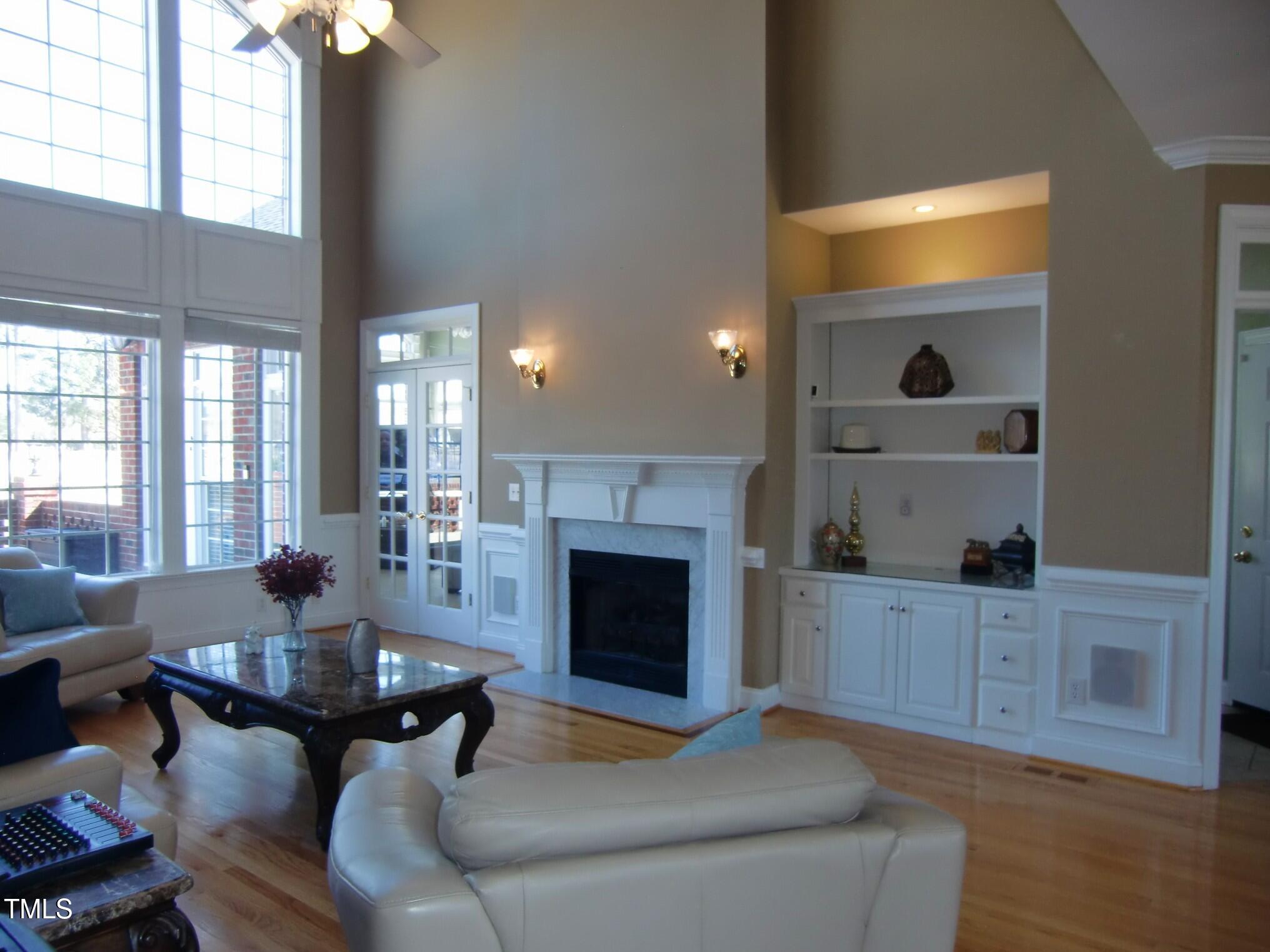325 Sandy Ridge Road Dunn, NC 28334 - Photo 20 of 97 living.foyer