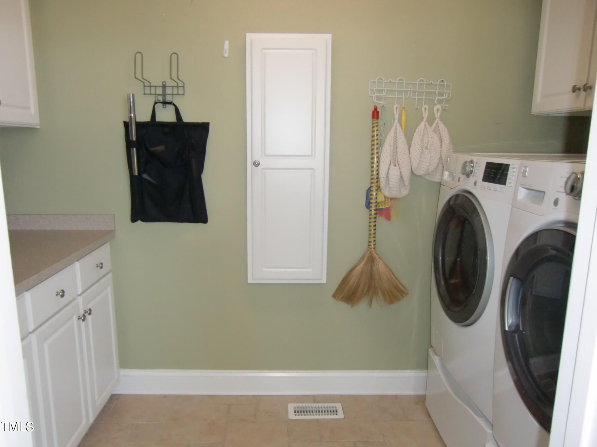 325 Sandy Ridge Road Dunn, NC 28334 - Photo 27 of 97 laundry