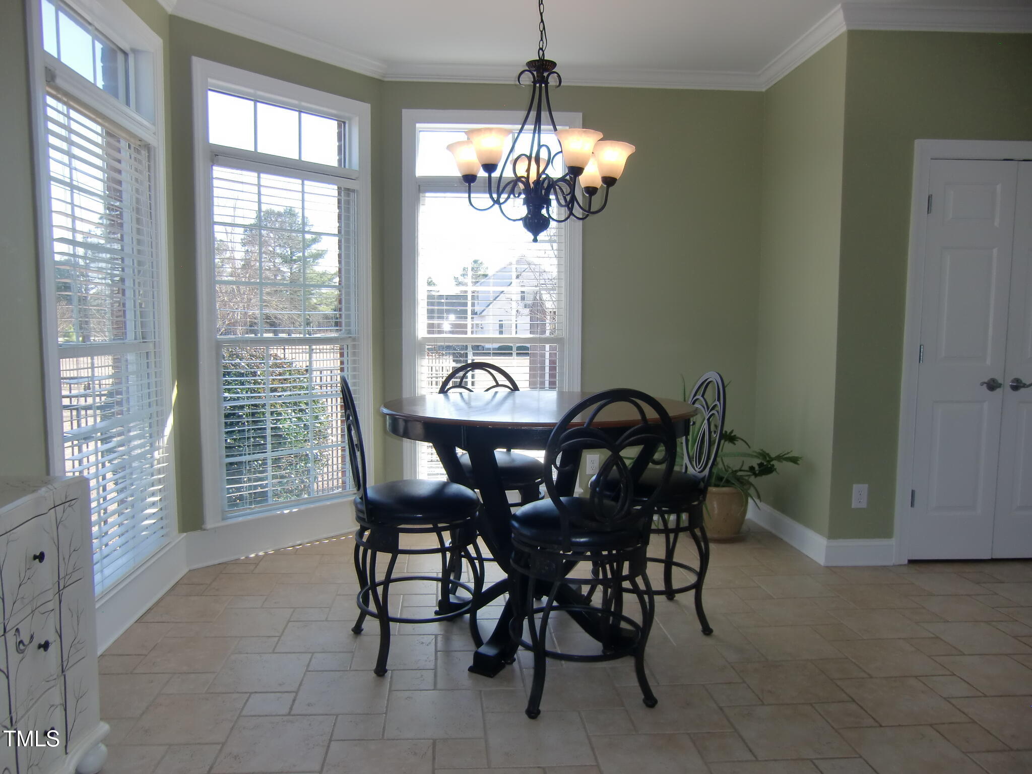 325 Sandy Ridge Road Dunn, NC 28334 - Photo 29 of 97 kitchen.bkfst