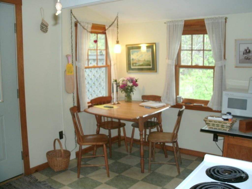 599 Jones Woods Road Newcastle, ME 04553 - Photo 7 of 11 Dining area