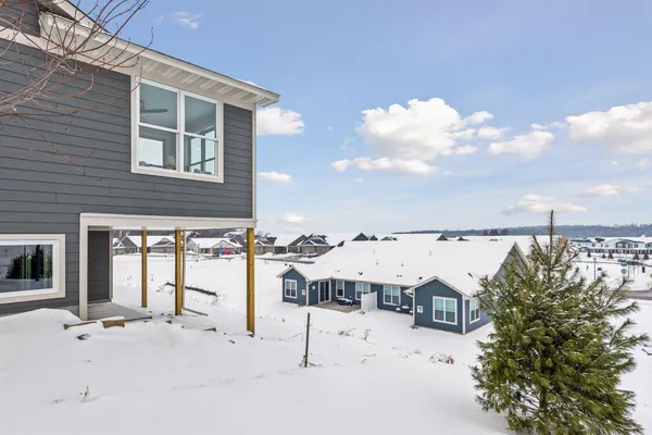 $637,980 | 1423 Kasilof Court, River Falls, WI 54022