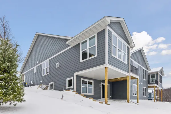 $637,980 | 1423 Kasilof Court, River Falls, WI 54022