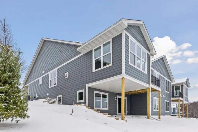 $571,150 | 1423 Kasilof Court, River Falls, WI 54022