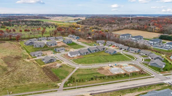 $637,980 | 1423 Kasilof Court, River Falls, WI 54022