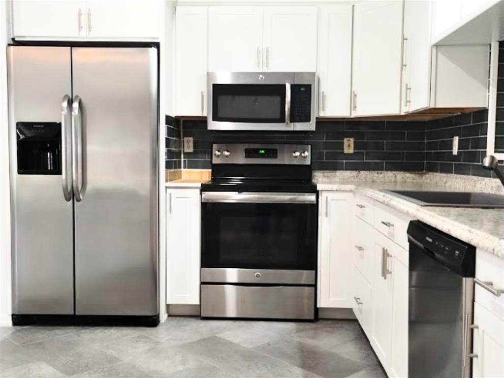 6241 Southwest 104th Lane Ocala, FL 34476 - Photo 5 of 13