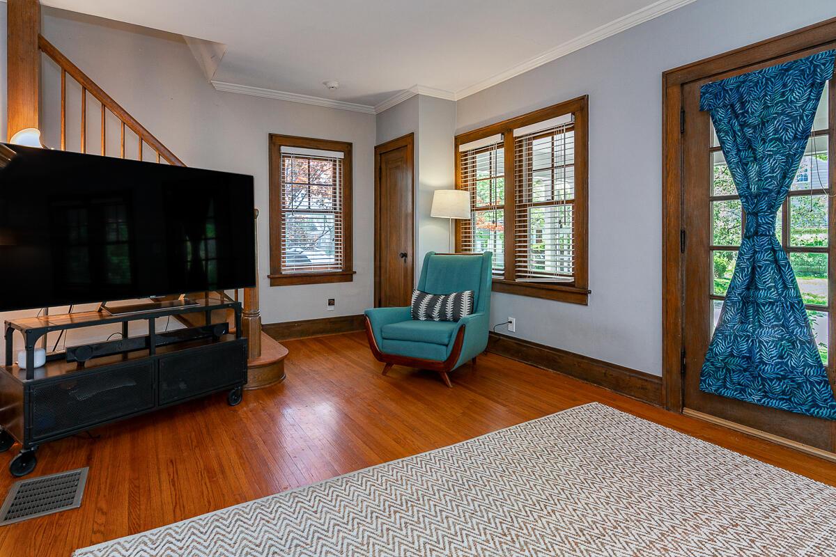 3022 Midgard Road Columbus, OH 43202 - Photo 6 of 29 family room