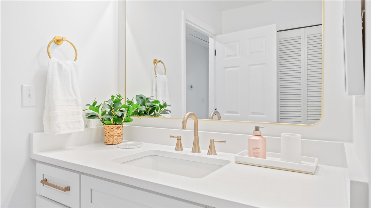 512 Harbour Oaks Drive St. Simons Island, GA 31522 - Photo 21 of 42