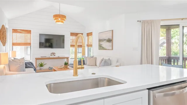 $4,000 | 512 Harbour Oaks Drive, St. Simons Island, GA 31522