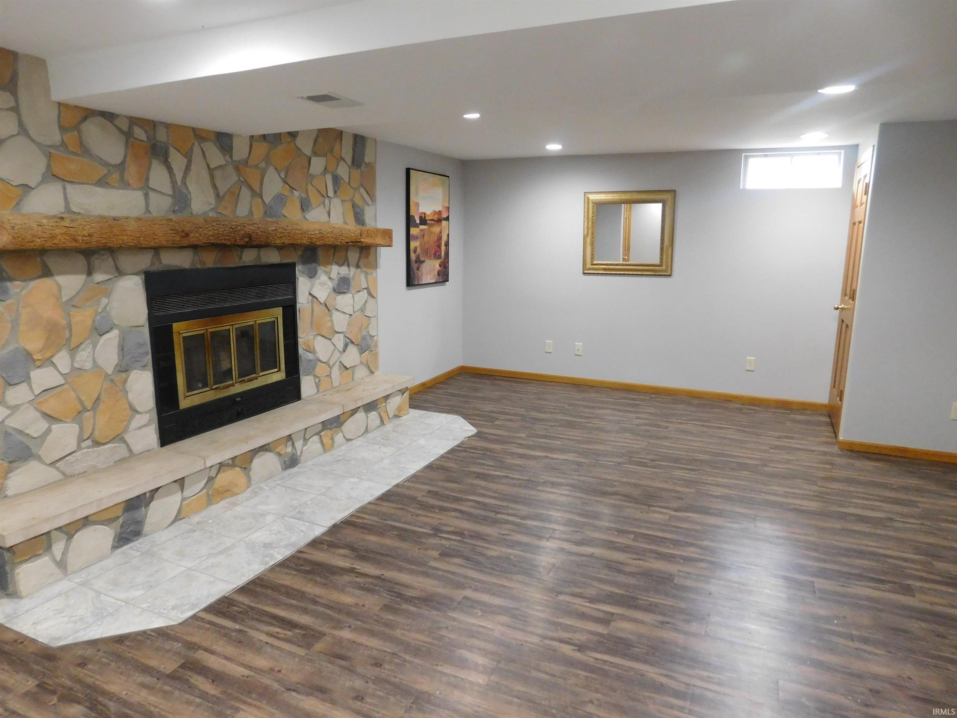 7531 West Crystal Lake Road Warsaw, IN 46580 - Photo 14 of 28